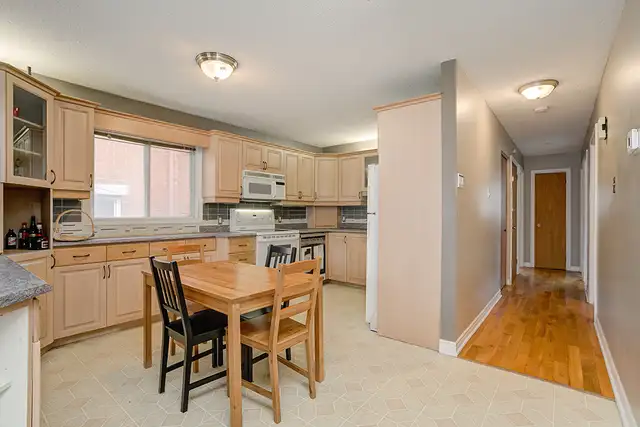 Spacious 3-Bedroom in Ottawa’s East End – 201 Gladu st. Ottawa - Photo 5