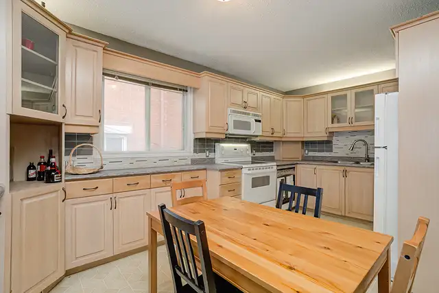 Spacious 3-Bedroom in Ottawa’s East End – 201 Gladu st. Ottawa - Photo 6