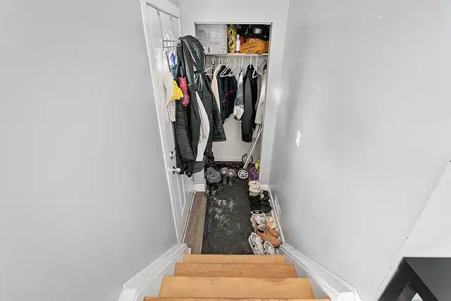 All-Inclusive 2-Bedroom with Private Entrance – Billings Bridge - Photo 2