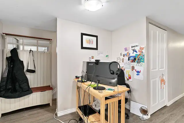 All-Inclusive 2-Bedroom with Private Entrance – Billings Bridge - Photo 3