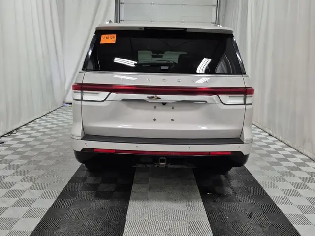 2022 Lincoln Navigator Reserve 4x4 201A Extended with all the Lu - Photo 13