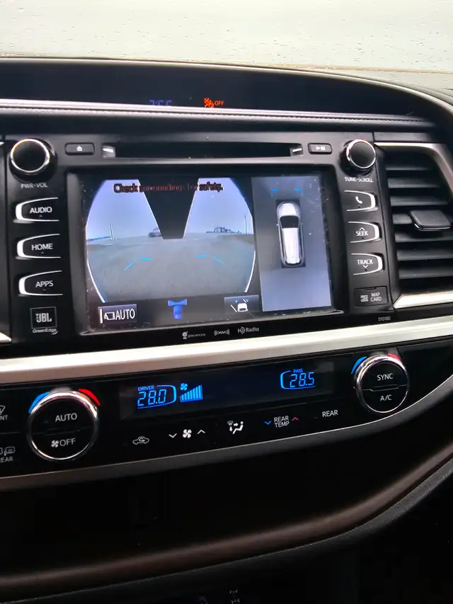 2018 TOYOTA HIGHLANDER LIMITED EDITION AWD ONE OWNER NON SMOKER - Photo 3