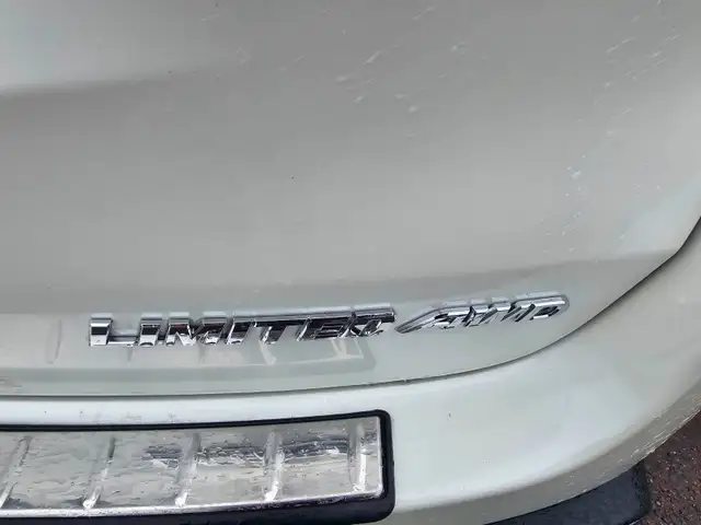 2018 TOYOTA HIGHLANDER LIMITED EDITION AWD ONE OWNER NON SMOKER - Photo 4