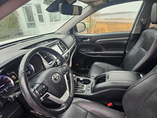 2018 TOYOTA HIGHLANDER LIMITED EDITION AWD ONE OWNER NON SMOKER - Photo 7
