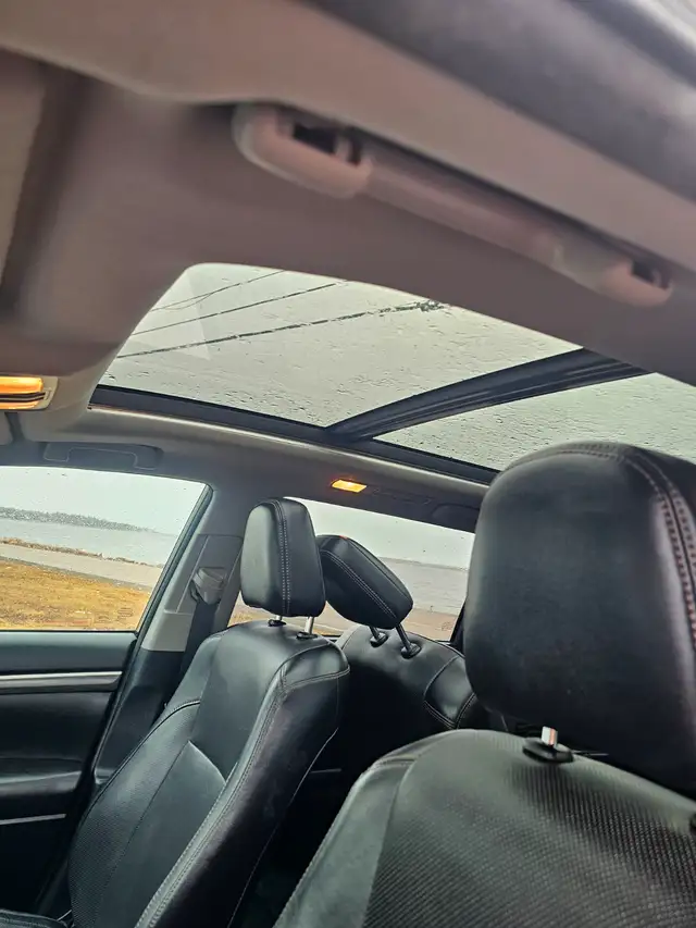 2018 TOYOTA HIGHLANDER LIMITED EDITION AWD ONE OWNER NON SMOKER - Photo 10