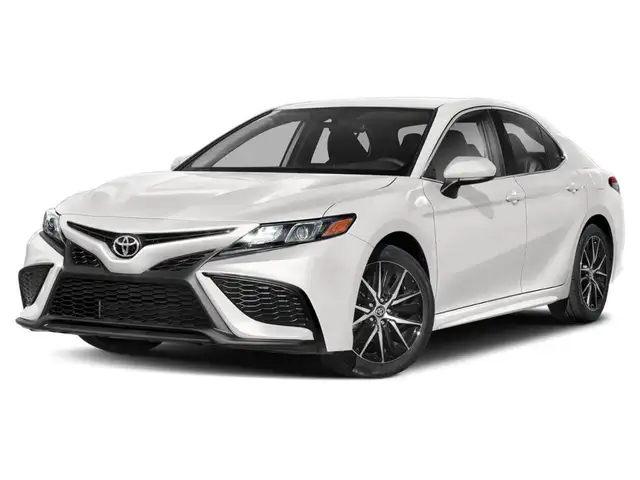 2022 Toyota Camry SE - Clean Carfax | Carplay | Radar Cruise