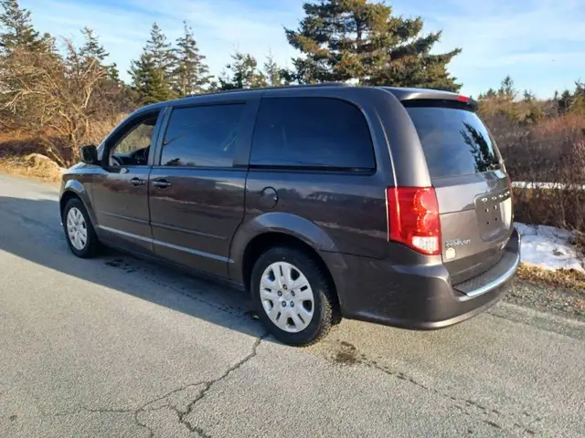 Dodge caravan  SXT - Photo 3