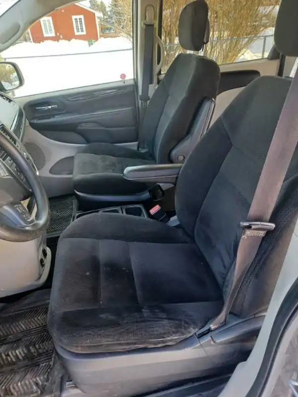 Dodge caravan  SXT - Photo 7