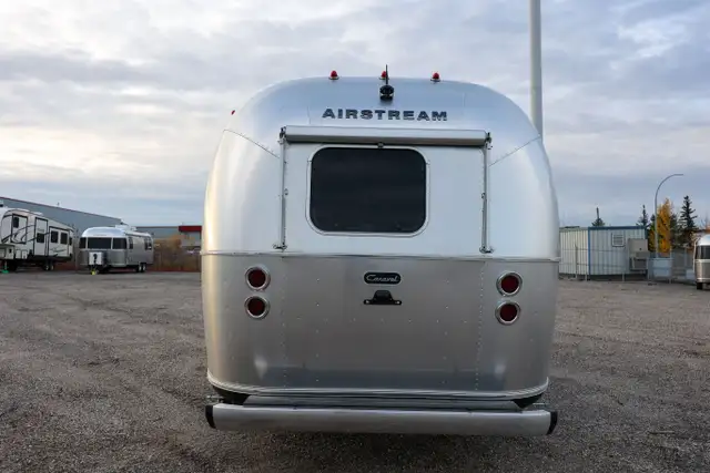 2024 Airstream Caravel 22FB - Photo 6