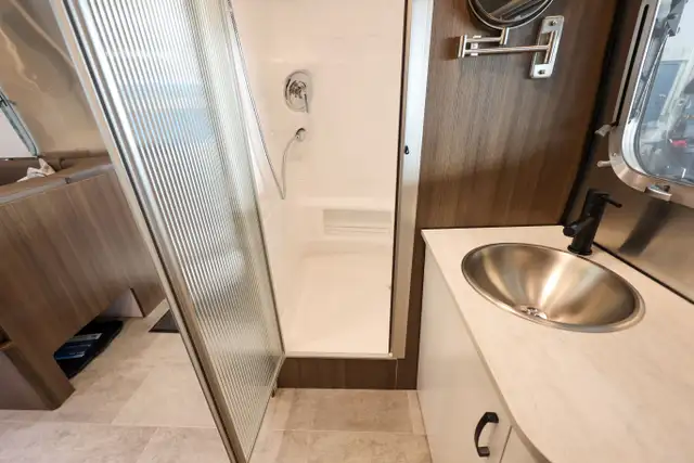 2024 Airstream Caravel 22FB - Photo 14