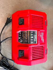 Milwaukee M18 Rapid Charger