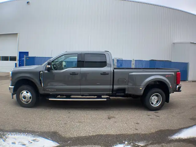2026 Ford Super Duty F-350 Dually XLT FX4 623A - Photo 2