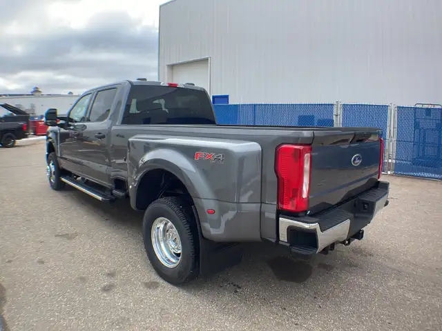 2026 Ford Super Duty F-350 Dually XLT FX4 623A - Photo 3
