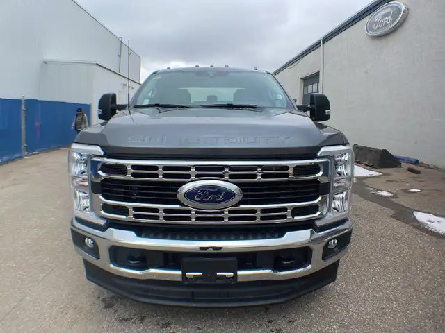 2026 Ford Super Duty F-350 Dually XLT FX4 623A - Photo 8