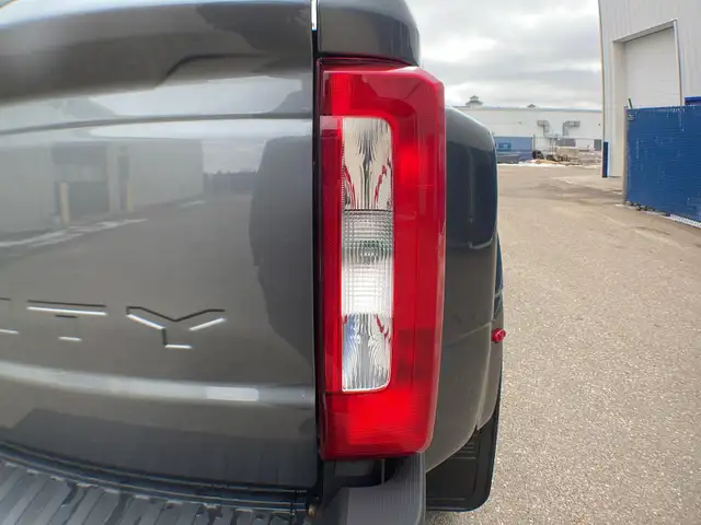 2026 Ford Super Duty F-350 Dually XLT FX4 623A - Photo 13