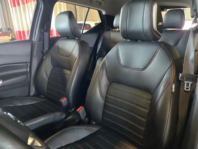 2019 Nissan Kicks SR - Photo 11