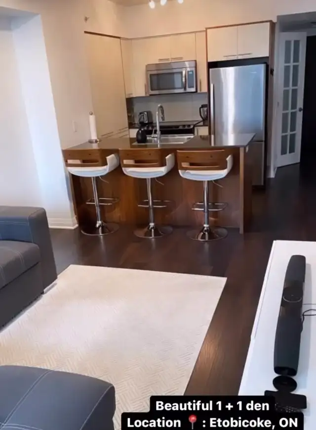 1 Den (Den with a door) |CN Views |$2400 | Near Subway   Parking - Photo 5