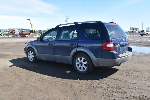 2005 Ford Freestyle SE AWD - Photo 2