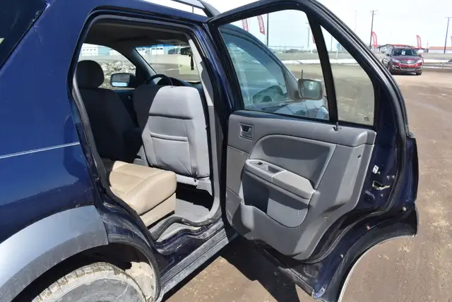 2005 Ford Freestyle SE AWD - Photo 22
