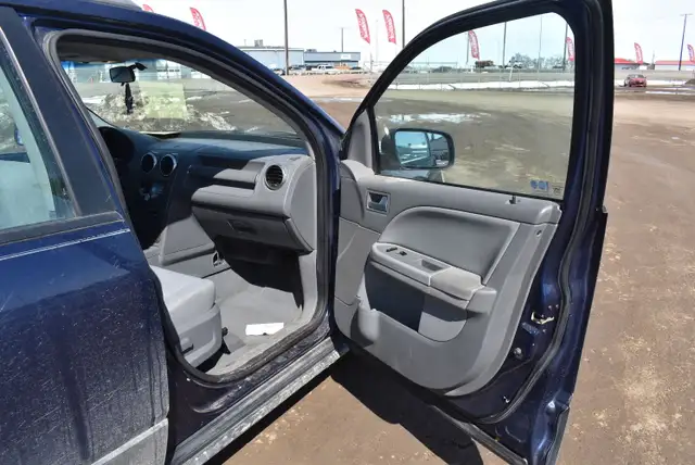 2005 Ford Freestyle SE AWD - Photo 25