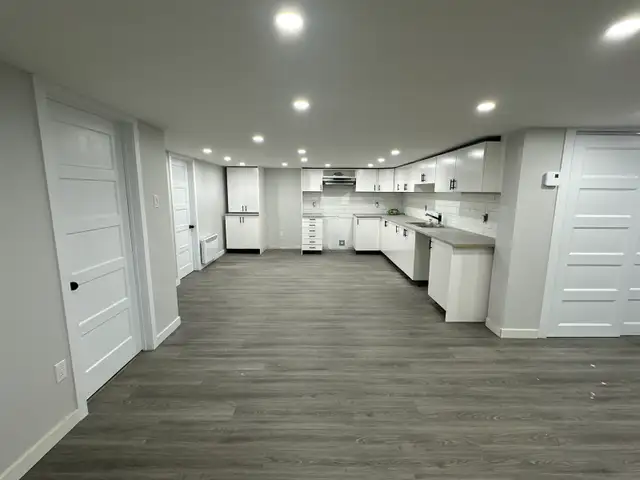 bachelor neuf 4 1/2 st jerome 1475$