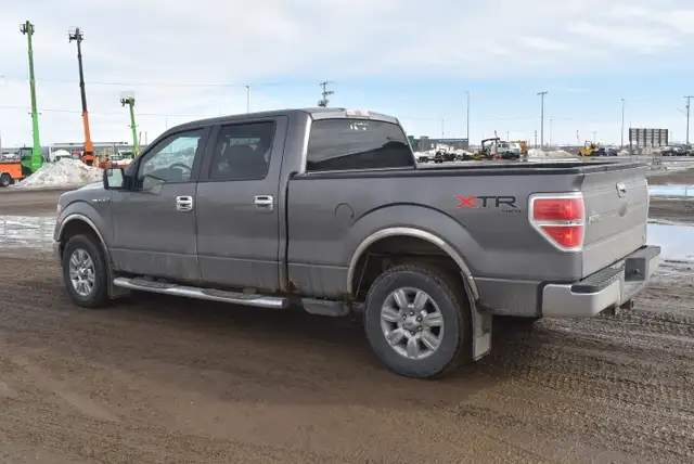 2010 Ford F-150 XLT - Photo 2