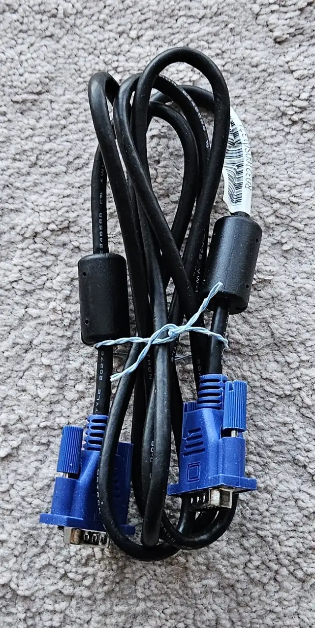 BRAND NEW VGA CABLE