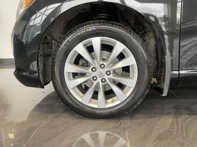 2015 Toyota Venza - Photo 8