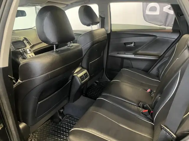 2015 Toyota Venza - Photo 25