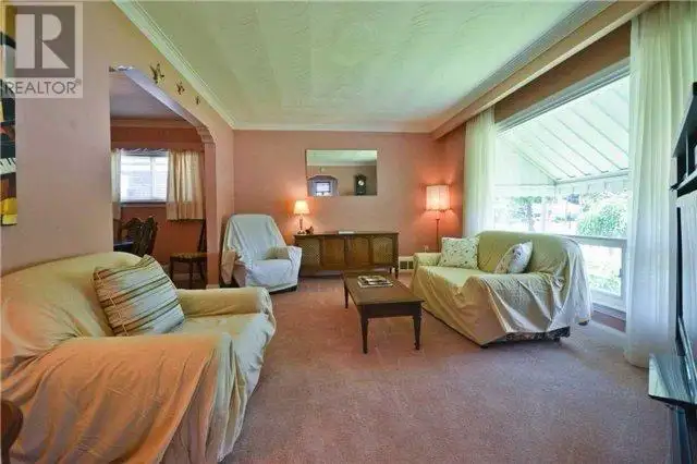 3 Bed for Rent-Lawrence &Warden May 1 - Photo 3