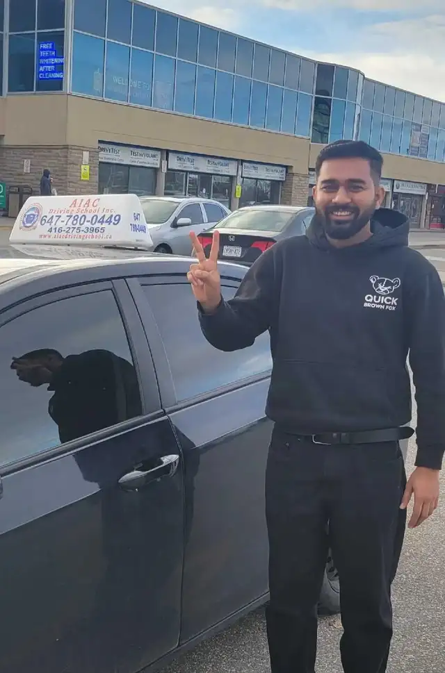 DRIVING LESSONS - Photo 7