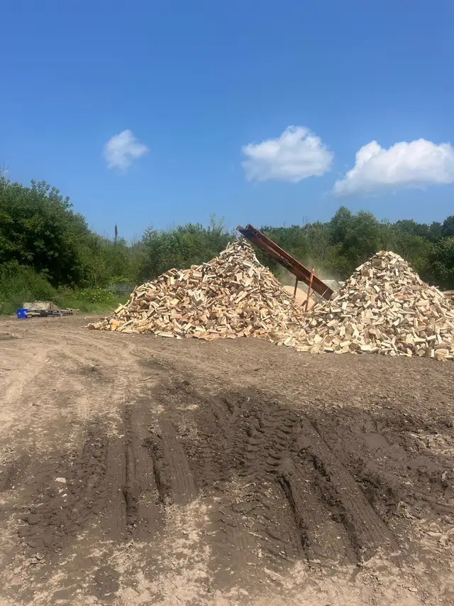 firewood - Photo 3