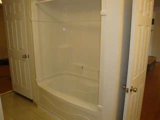 NEW SUDBURY/KINGSWAY AREA - Photo 4