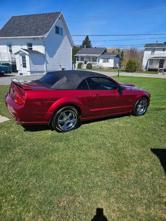 Mustang gt 2005 - Photo 2