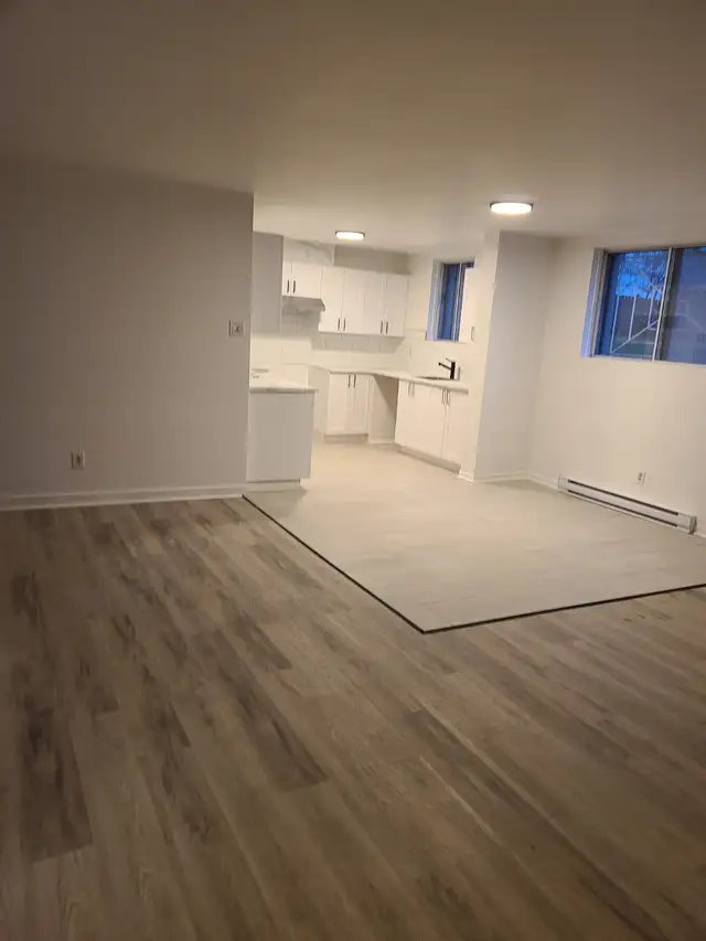 Very big 3 1/2 available now - Photo 3