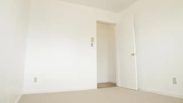 FOR LEASE – Prince Albert2 Bedroom bright and spacious unit - Photo 2