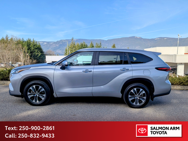 2025 Toyota Highlander XLE XLE AWD, NEW TIRES, NEAR NEW BRAKES - Photo 3