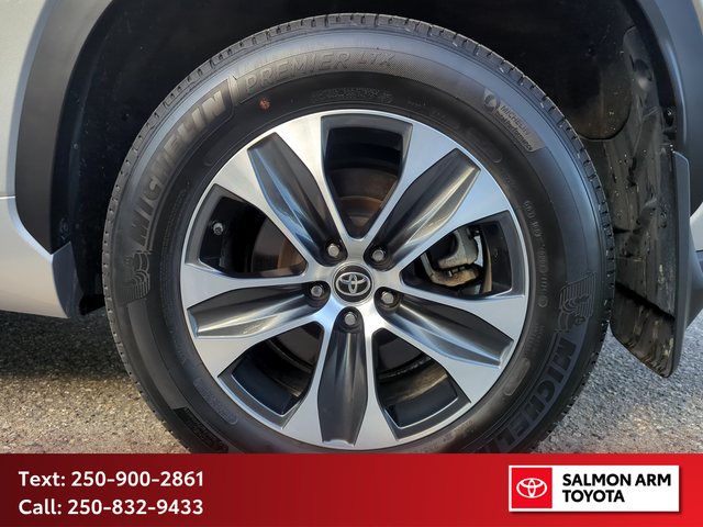 2025 Toyota Highlander XLE XLE AWD, NEW TIRES, NEAR NEW BRAKES - Photo 6