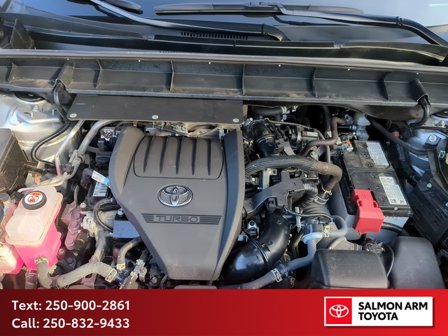 2025 Toyota Highlander XLE XLE AWD, NEW TIRES, NEAR NEW BRAKES - Photo 10