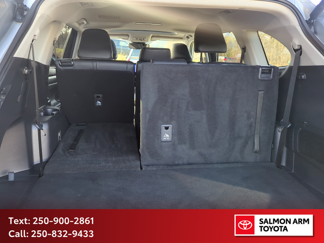 2025 Toyota Highlander XLE XLE AWD, NEW TIRES, NEAR NEW BRAKES - Photo 12