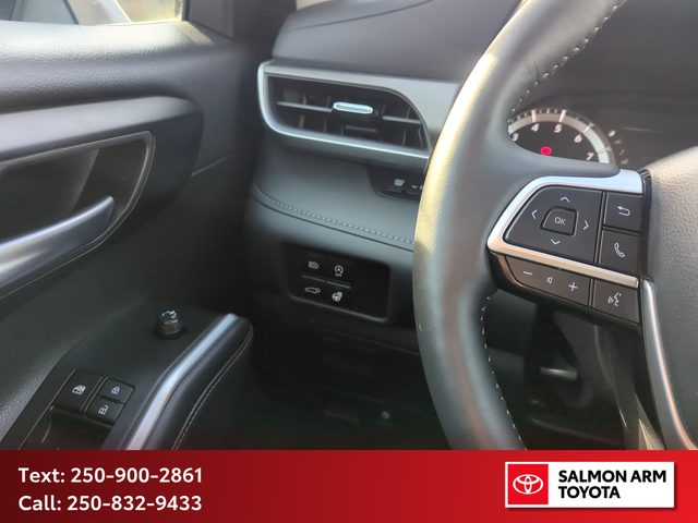 2025 Toyota Highlander XLE XLE AWD, NEW TIRES, NEAR NEW BRAKES - Photo 17