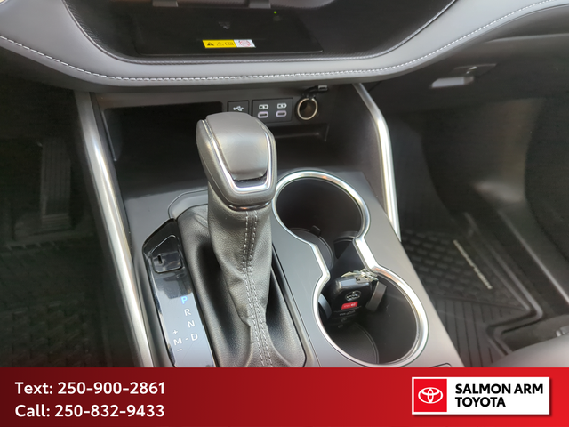 2025 Toyota Highlander XLE XLE AWD, NEW TIRES, NEAR NEW BRAKES - Photo 18