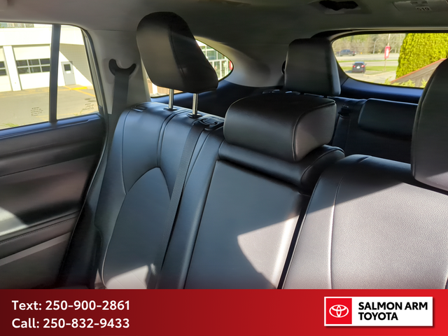 2025 Toyota Highlander XLE XLE AWD, NEW TIRES, NEAR NEW BRAKES - Photo 23