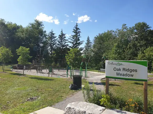 3 Bedroom Large House- Oak Ridges/Richmond Hill - Photo 12