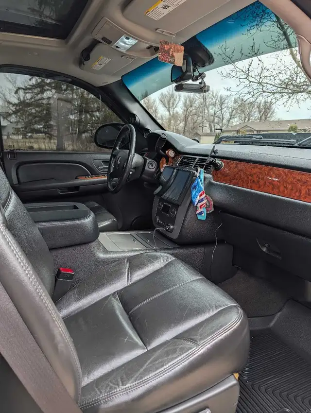 2008 Chevrolet Silverado 1500 LTZ Crew Cab 4X4 - Photo 9