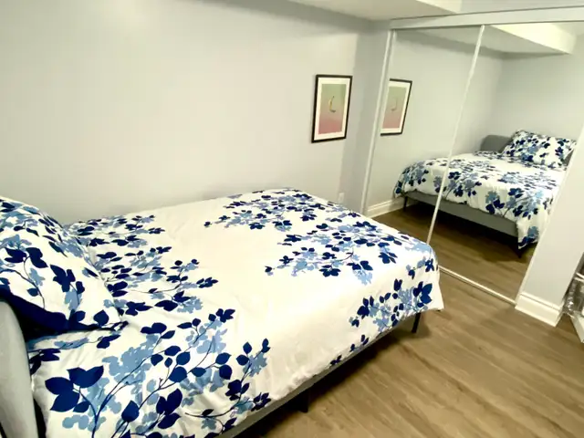 Available Furnished Room for rent 5min walk to Algonquin College - Photo 4