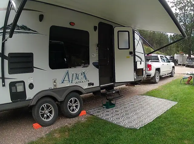 Couples Travel Trailer (Lite) - Photo 2