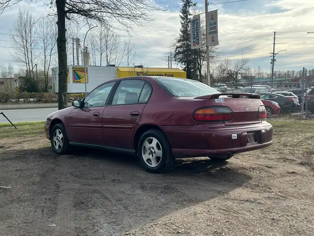 2002 Chevrolet Malibu - Photo 4