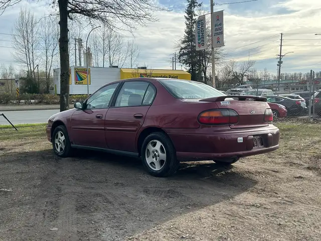 2002 Chevrolet Malibu - Photo 5