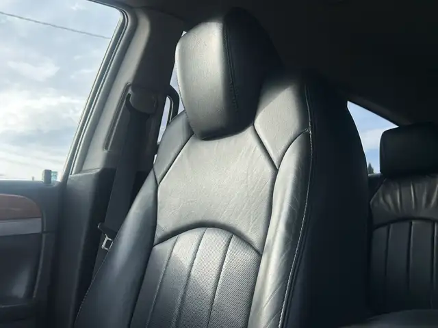 2010 Buick Enclave CXL - Photo 12